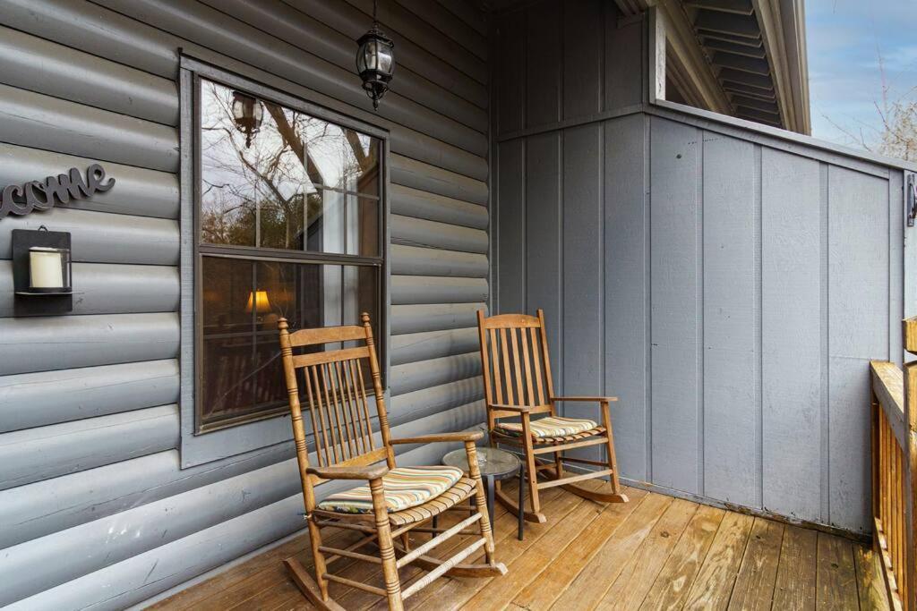 3 Bedroom Log Cabin Condo Close To Everything! แบรนสัน ภายนอก รูปภาพ